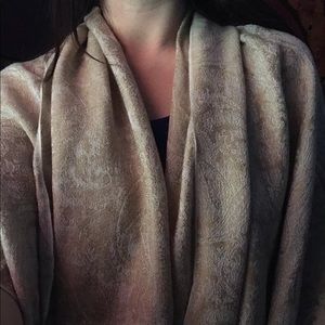 White & Tan Pashmina w/ Fringe